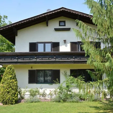 Haus Mit Garten Eugendorf Exterior photo