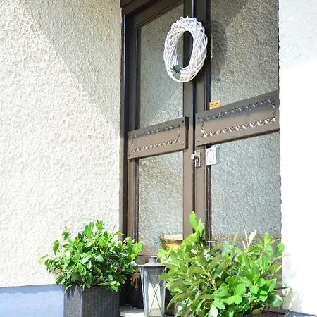 Haus Mit Garten Eugendorf Exterior photo